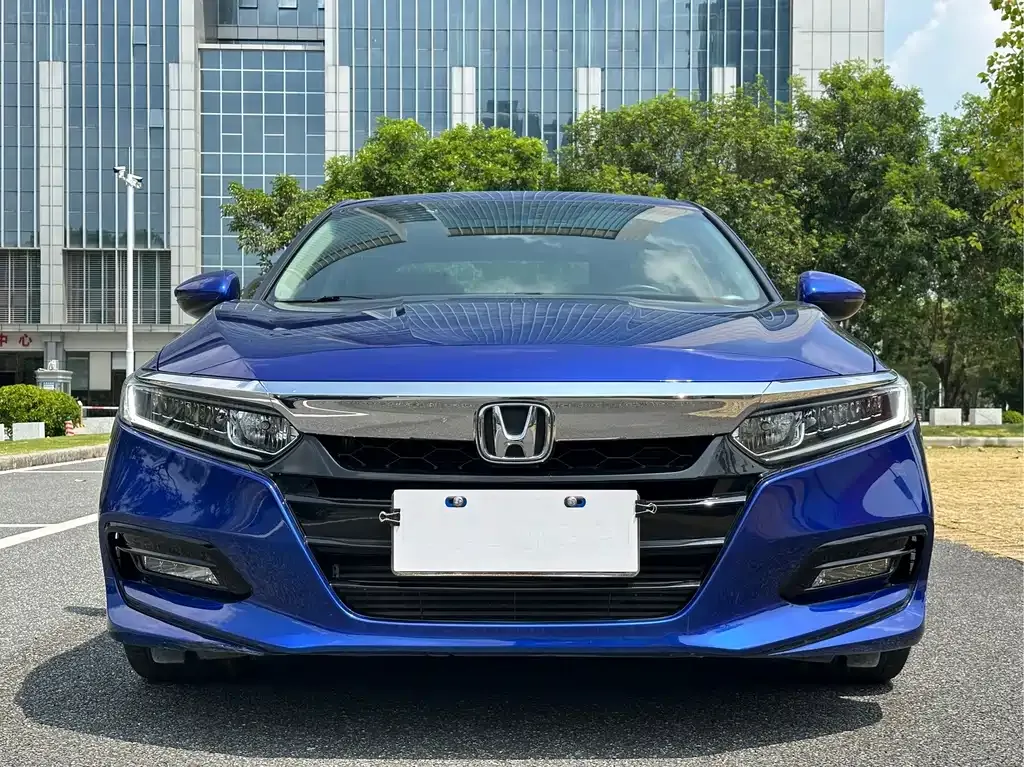 Honda Accord — фото 7