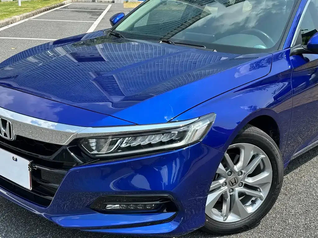 Honda Accord — фото 9