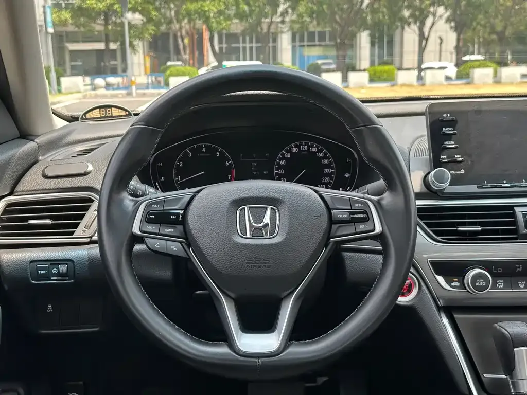 Honda Accord — фото 2