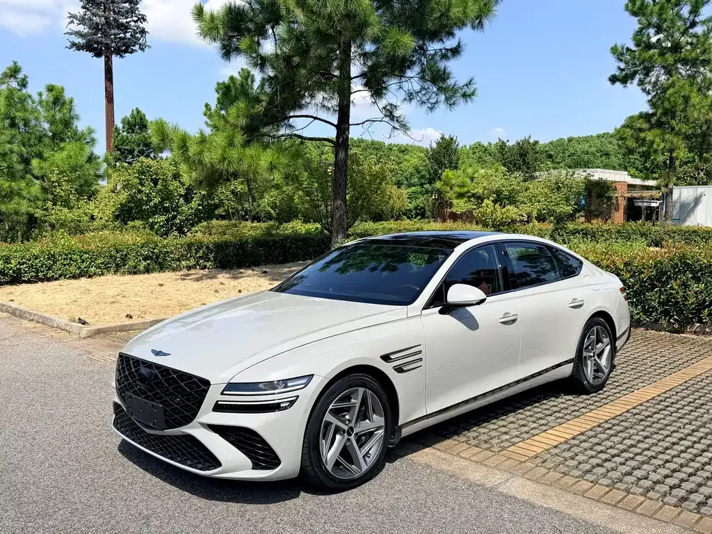 Genesis G80 — фото 1