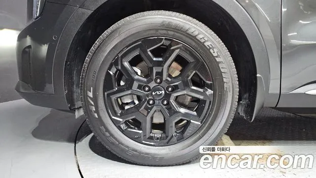 Kia Sorento — фото 5