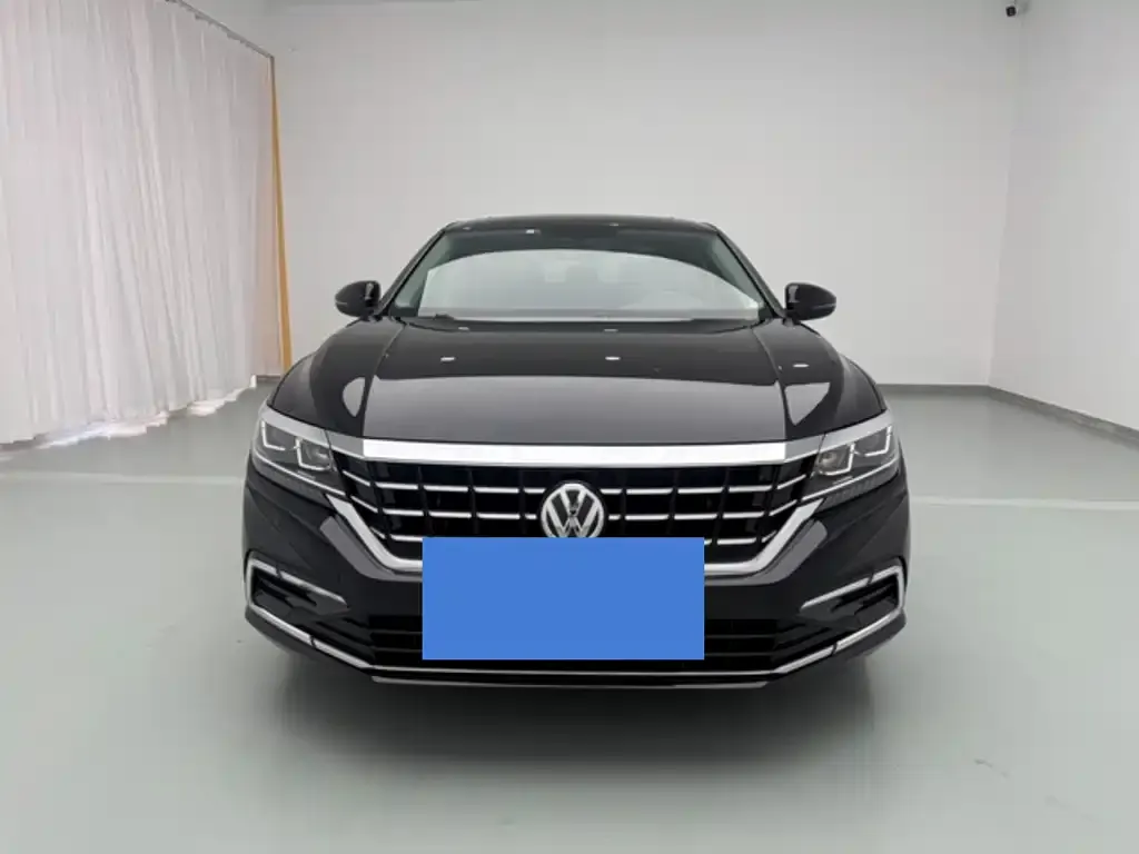 Volkswagen Passat — фото 10