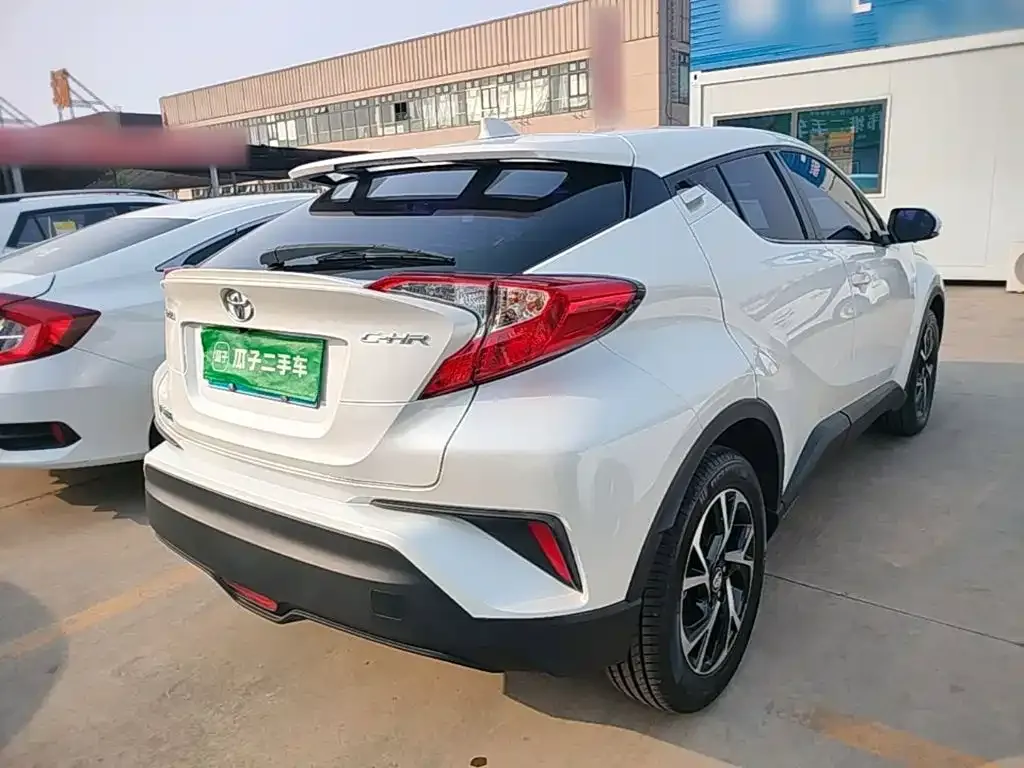 Toyota C-HR — фото 6