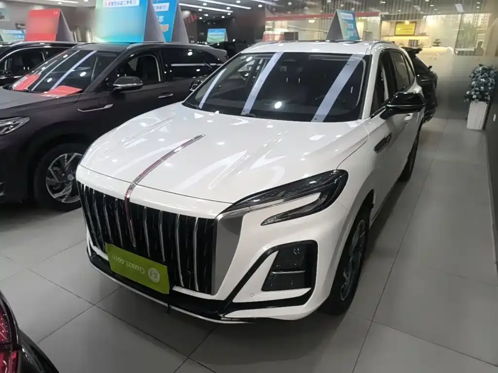 Hongqi HS3 PHEV — фото 1