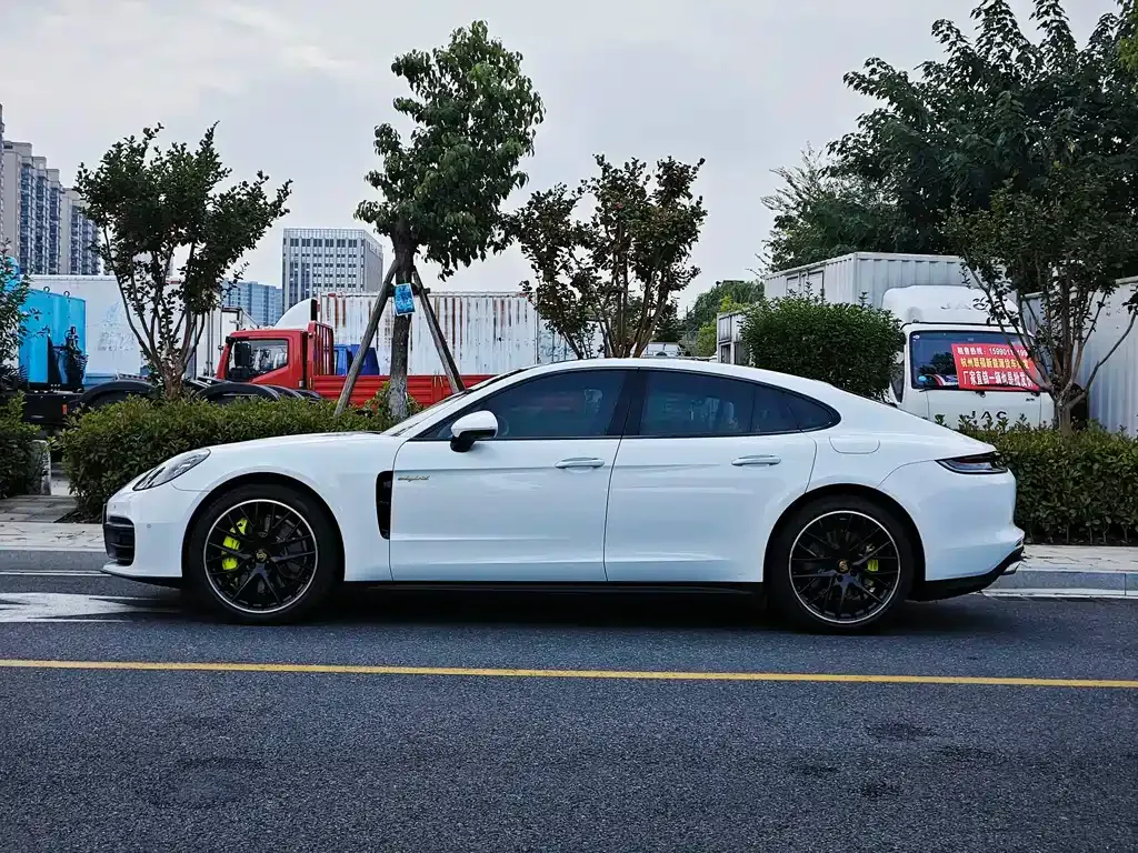 Porsche Panamera Hybrid — фото 6