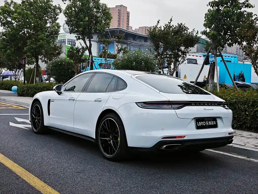 Porsche Panamera Hybrid — фото 10