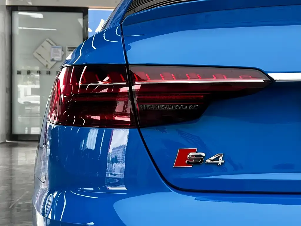 Audi S4 — фото 5