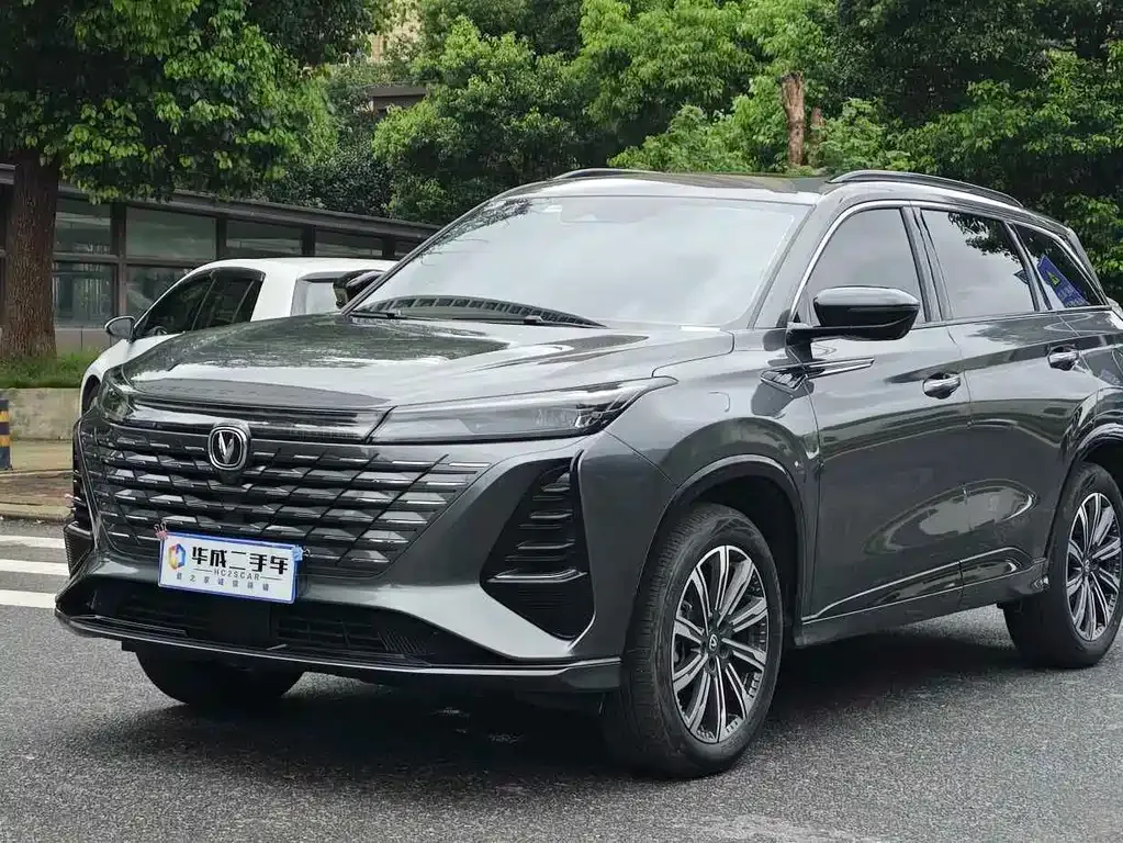 Changan CS75 PLUS — фото 1