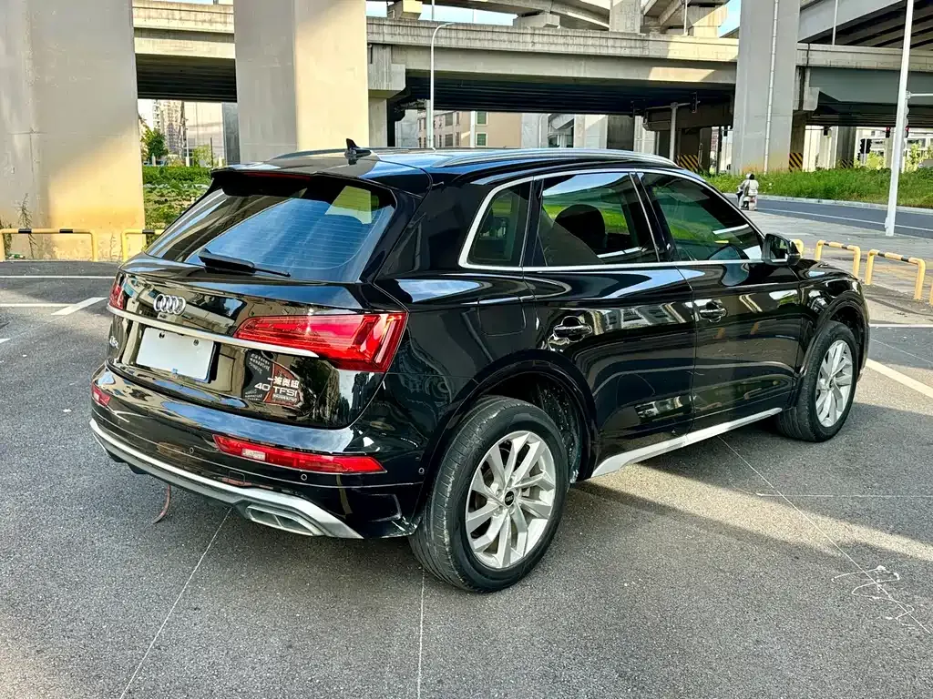 Audi Q5L — фото 3