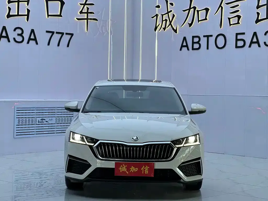 Skoda Octavia — фото 2