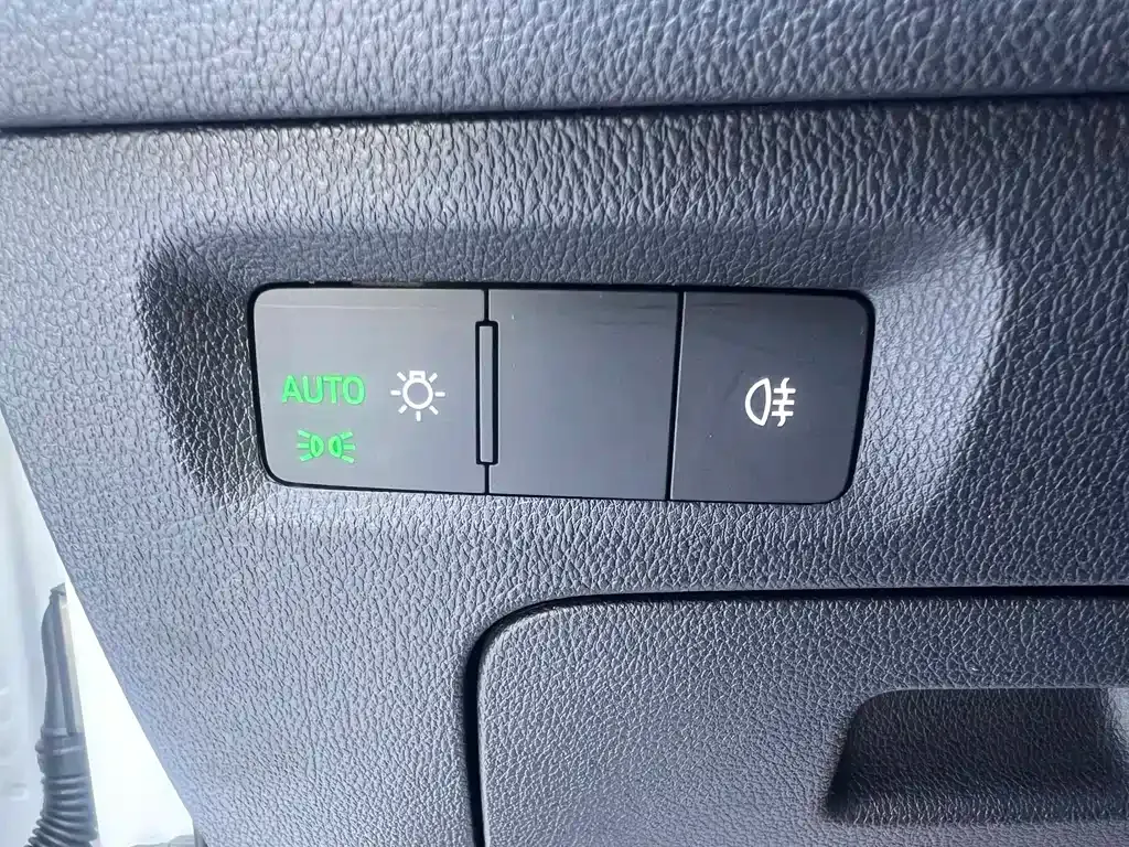 Skoda Octavia — фото 10