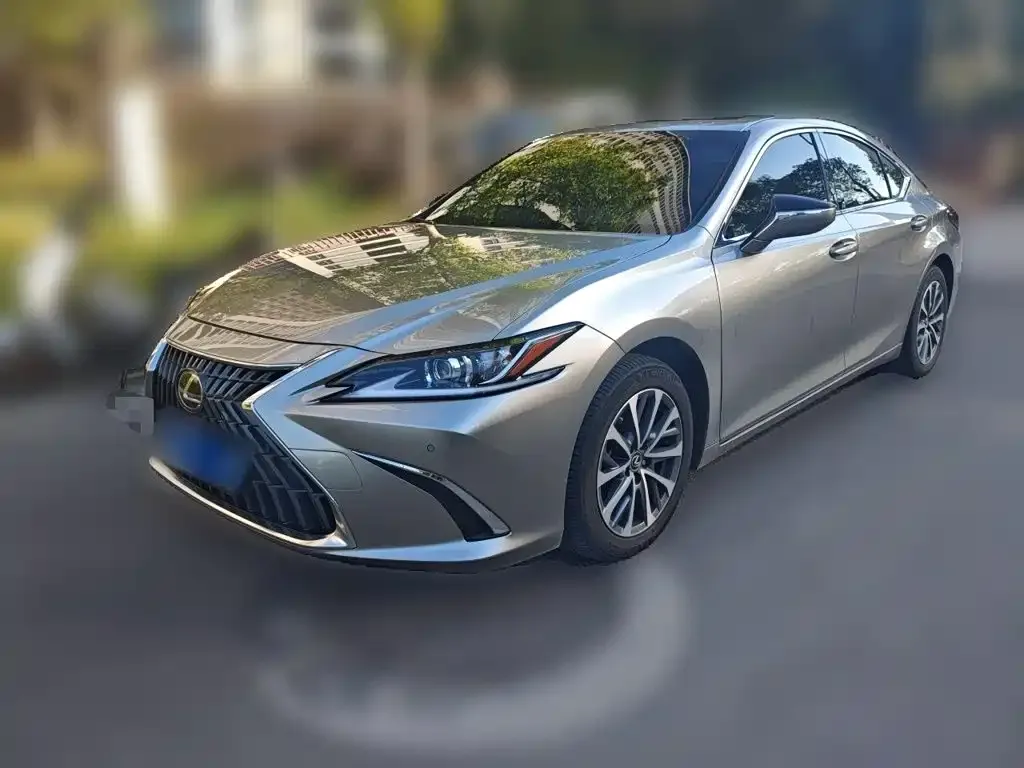 Lexus ES — фото 1