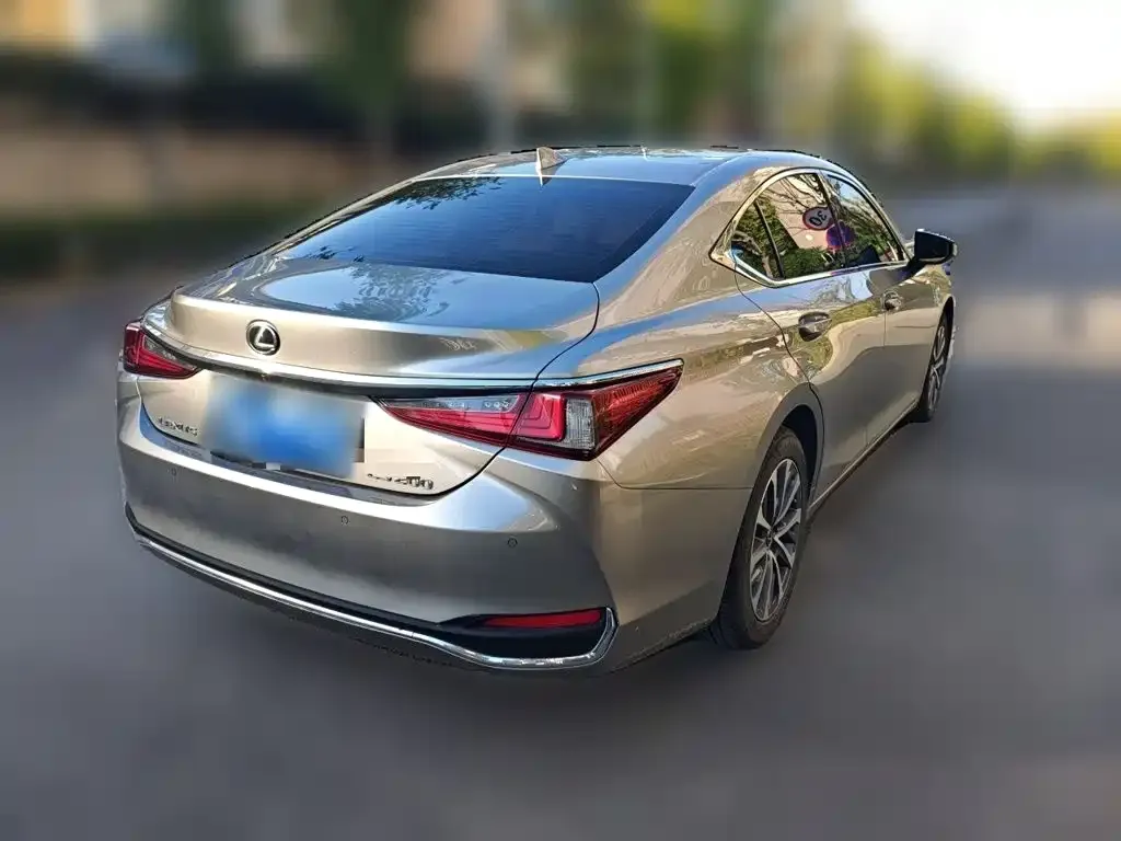 Lexus ES — фото 4