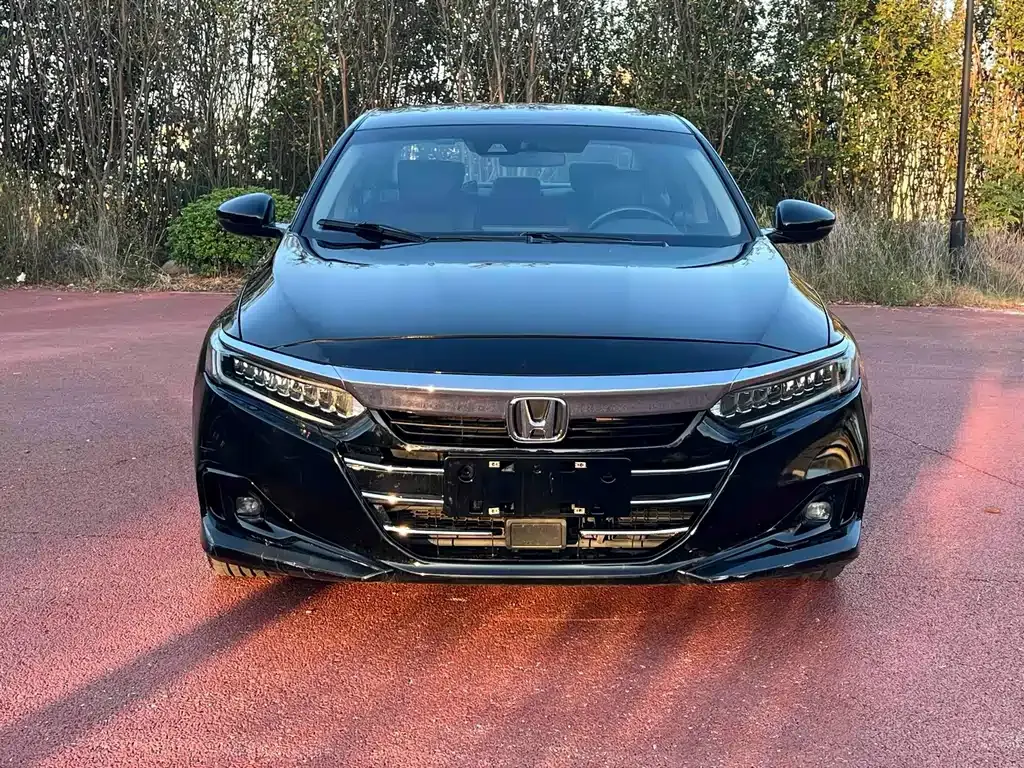 Honda Accord — фото 9