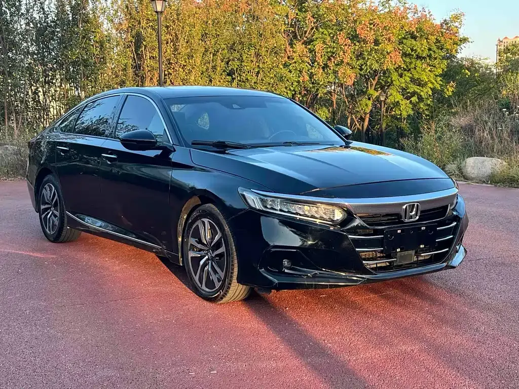 Honda Accord — фото 8