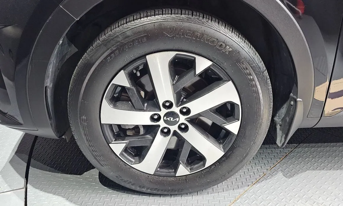 Kia Sorento — фото 6