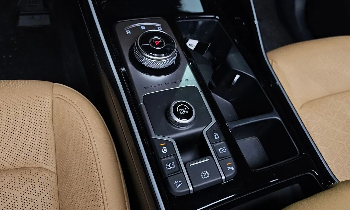 Kia Sorento — фото 10