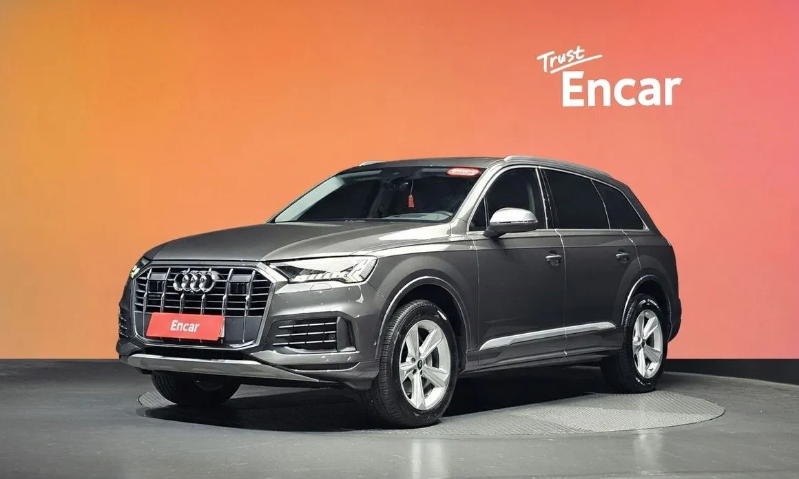 Audi Q7 — фото 1