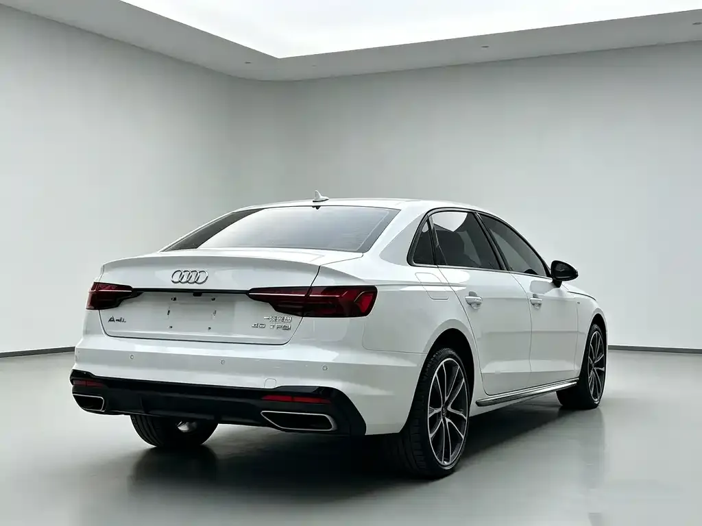 Audi A4L — фото 5
