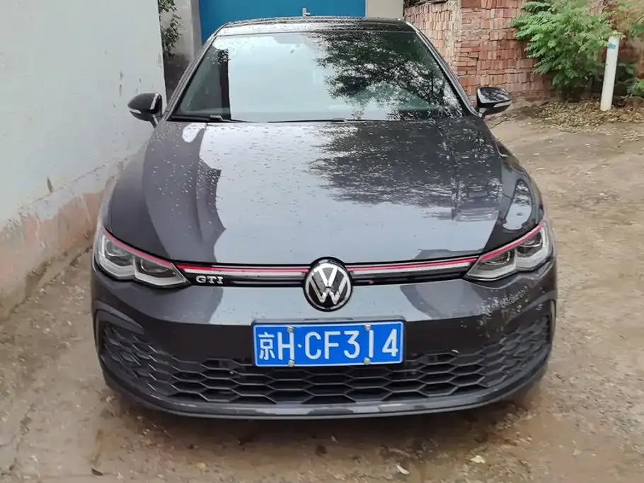 Volkswagen Golf GTI — фото 10