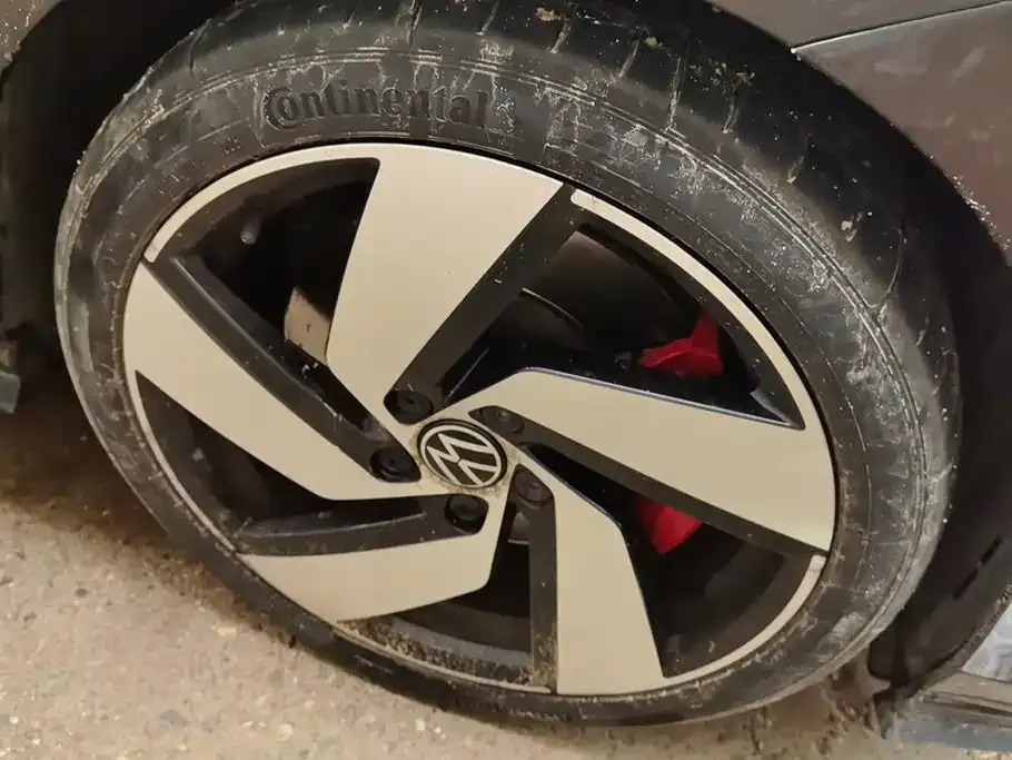 Volkswagen Golf GTI — фото 3