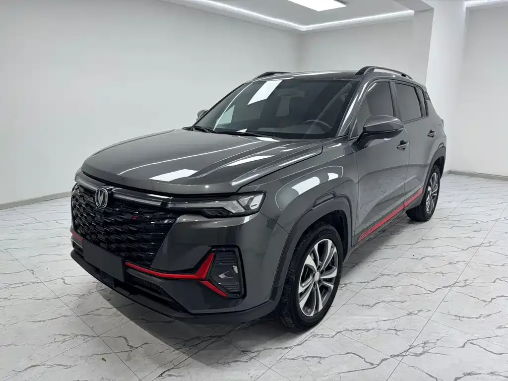 Changan CS35PLUS — фото 1