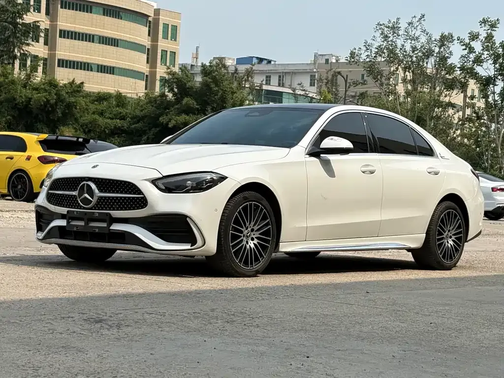 Mercedes-Benz C-Class — фото 1