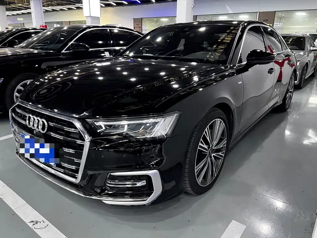 Audi A6L — фото 1