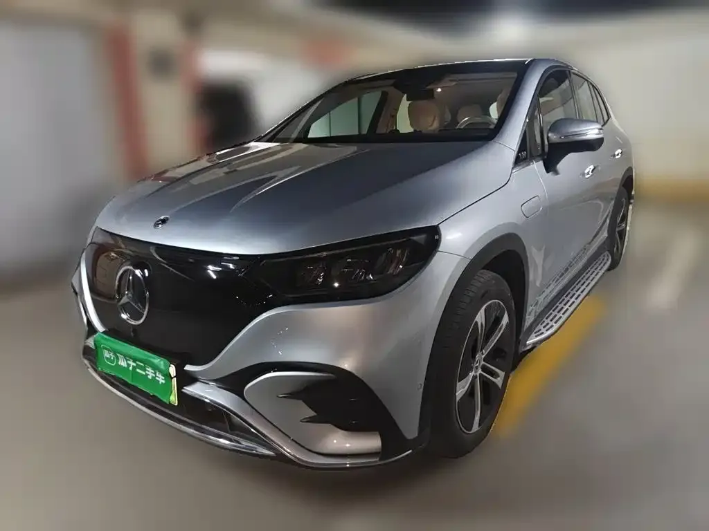 Mercedes-Benz EQE SUV — фото 1
