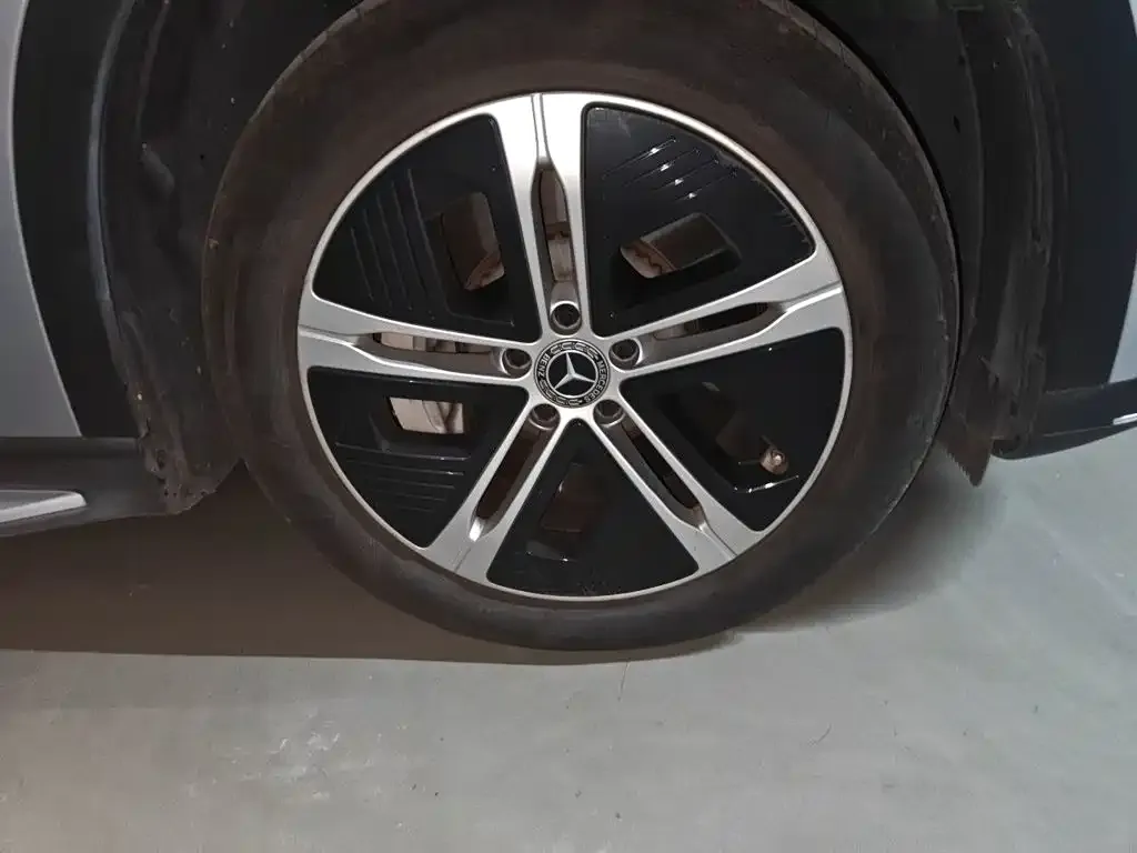 Mercedes-Benz EQE SUV — фото 3