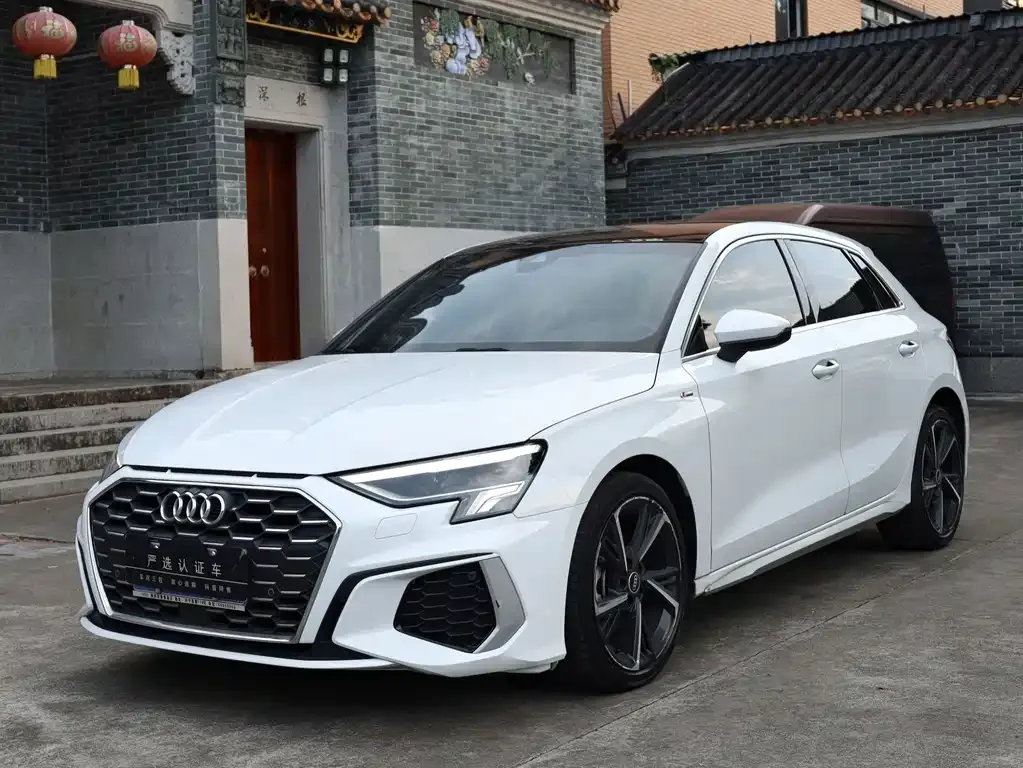 Audi A3 — фото 1