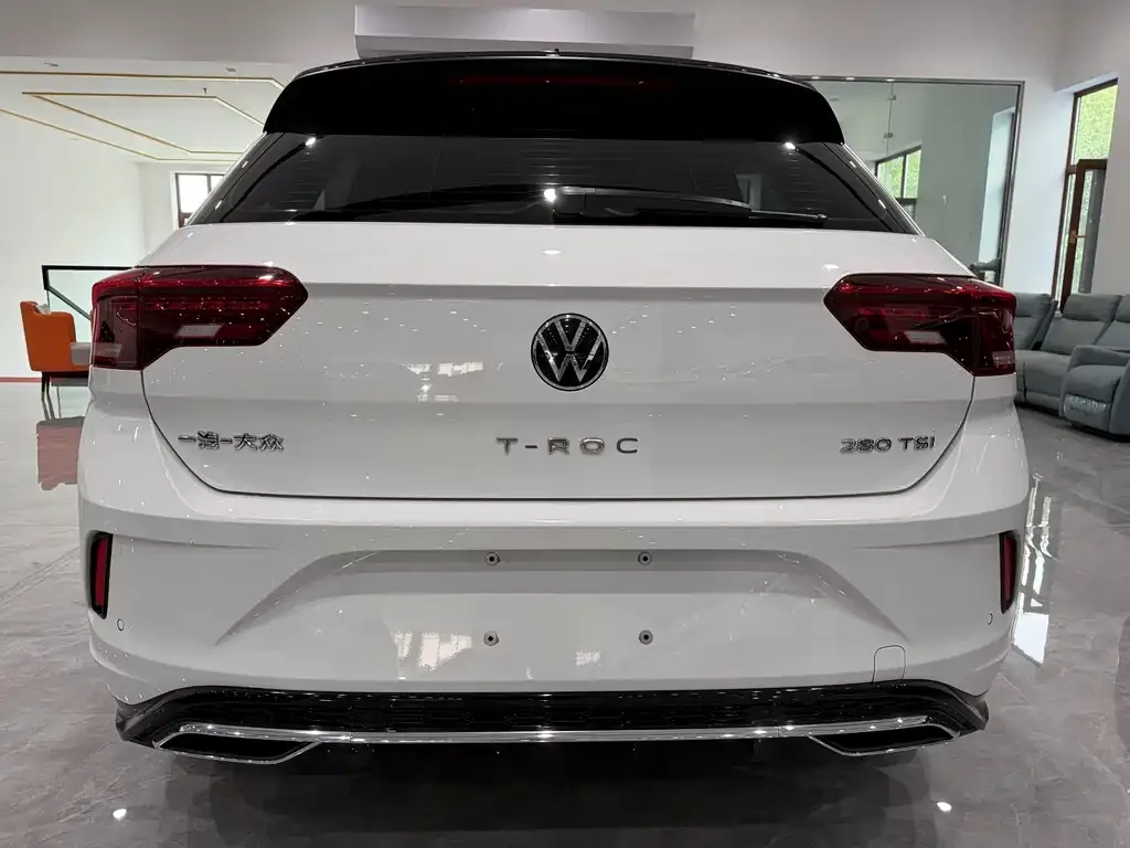 Volkswagen T-Roc — фото 5