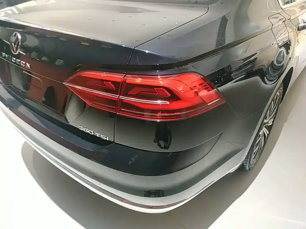 Volkswagen Phideon — фото 1