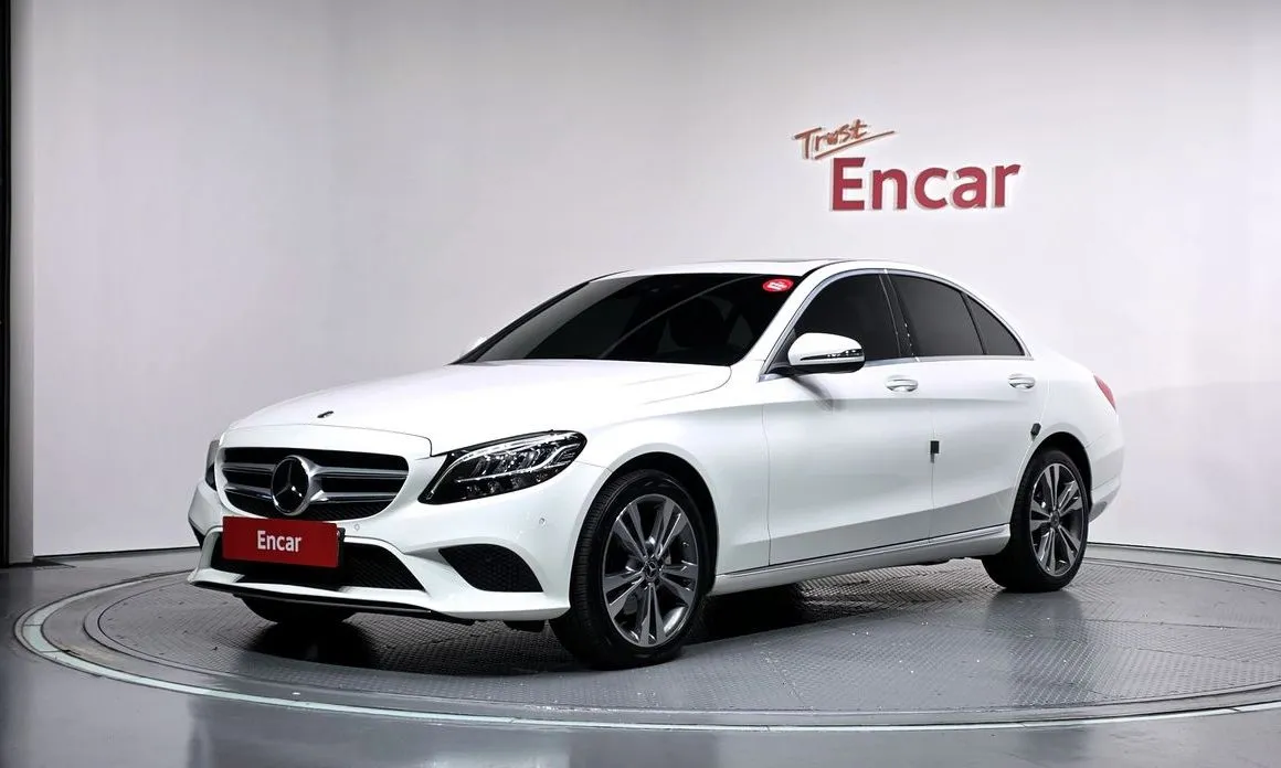 Mercedes-Benz C-Class — фото 1