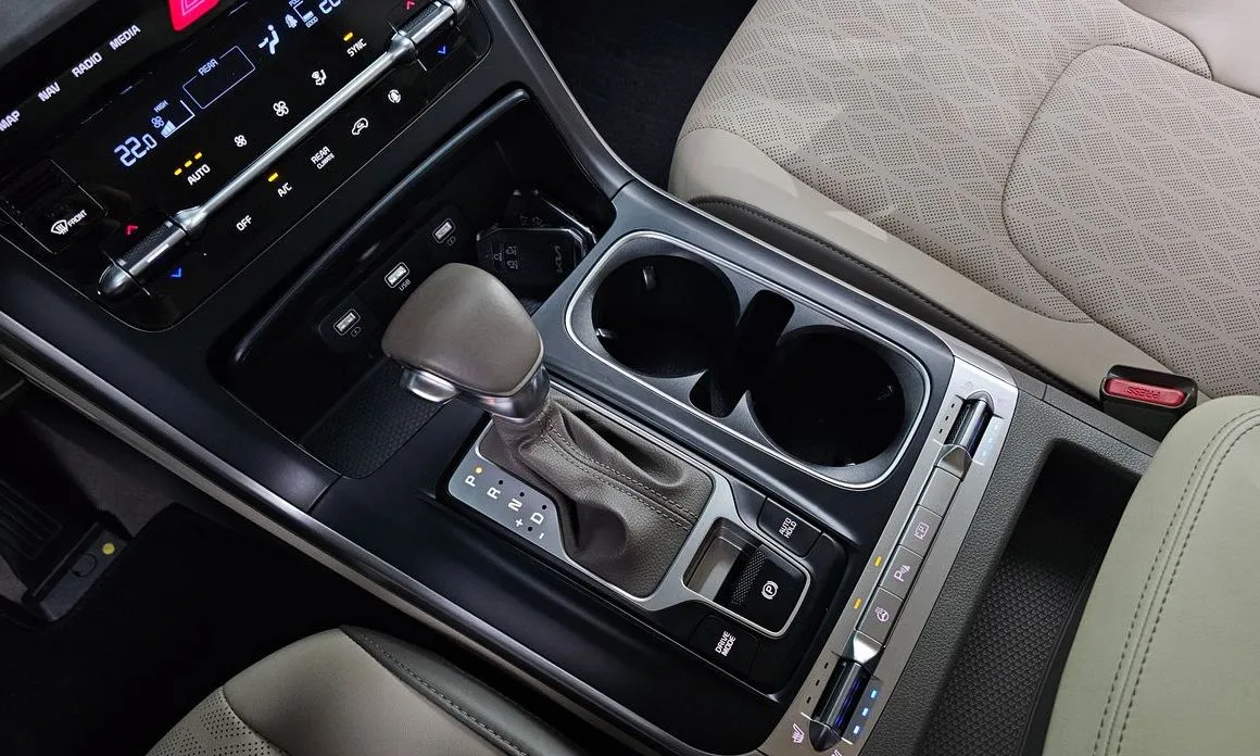Kia Carnival — фото 10