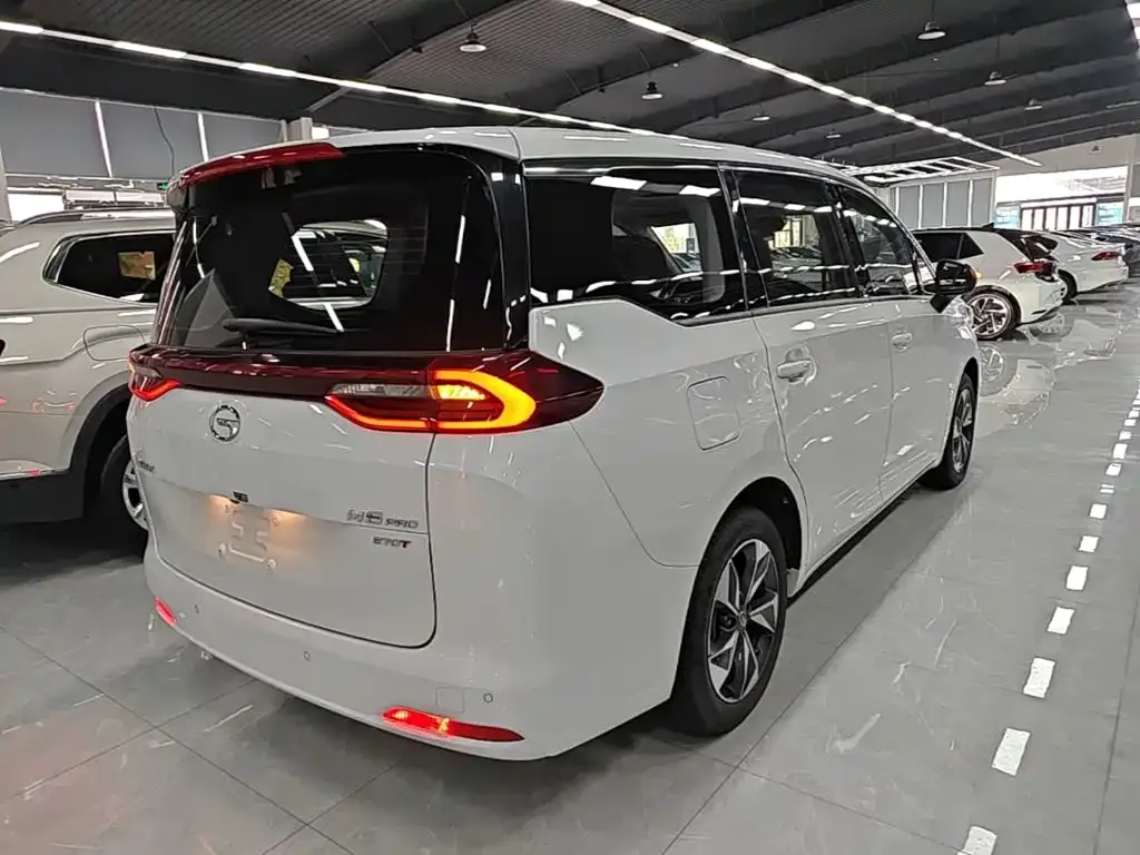GAC Motor Trumpchi M6 — фото 10