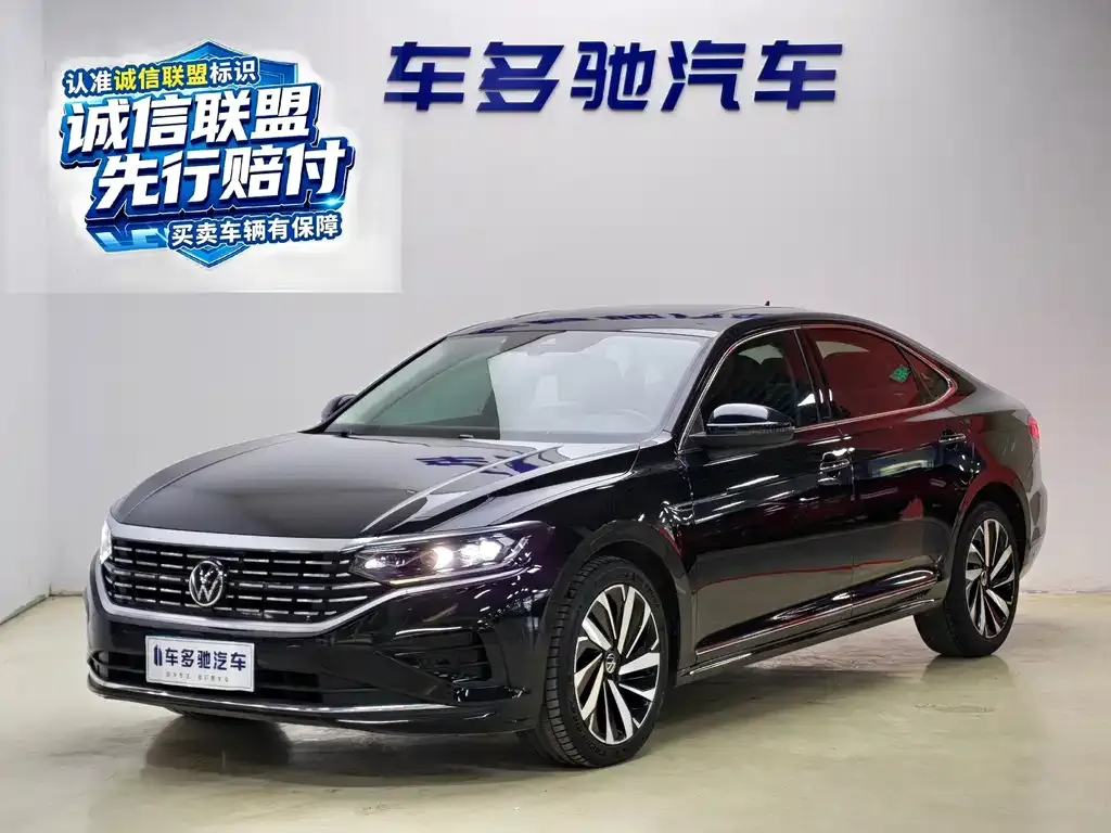 Volkswagen Passat — фото 1