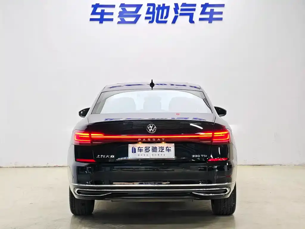Volkswagen Passat — фото 8