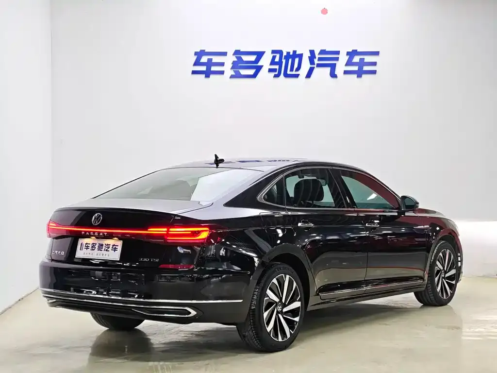 Volkswagen Passat — фото 4