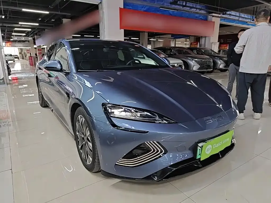 BYD Seal — фото 8