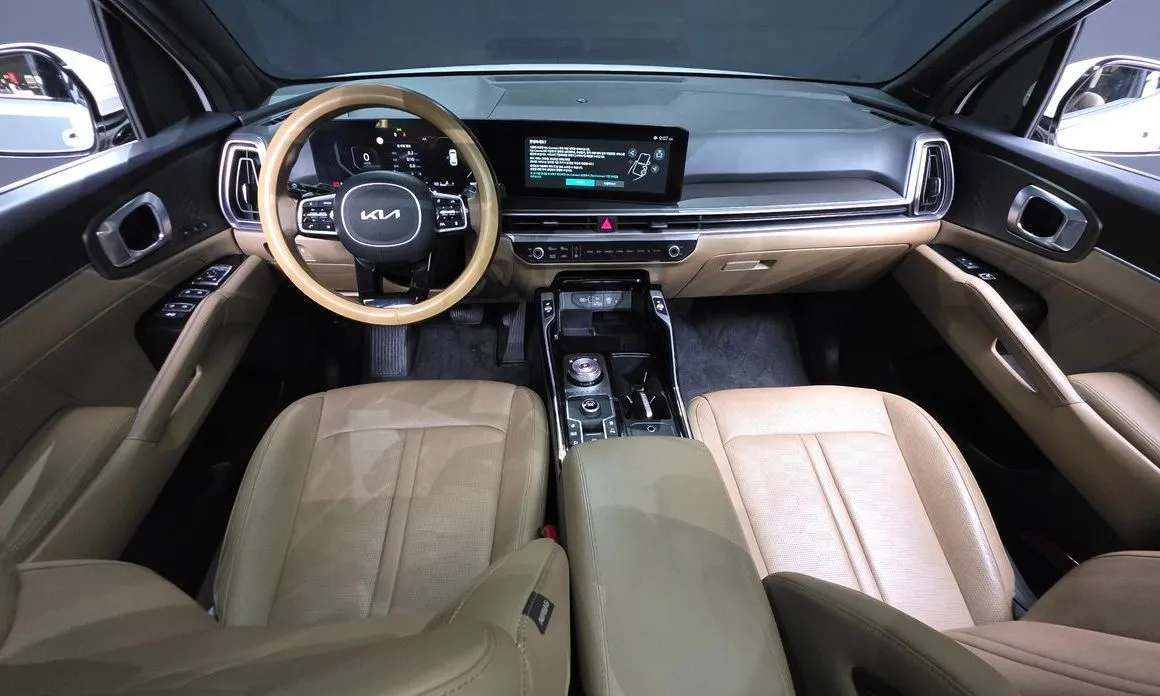 Kia Sorento — фото 8