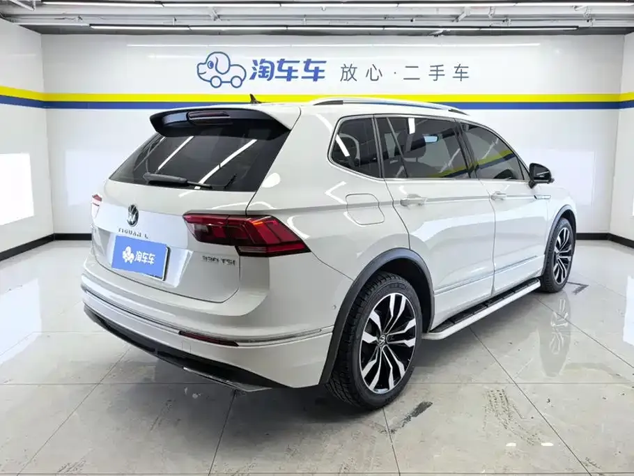 Volkswagen Tiguan L — фото 6