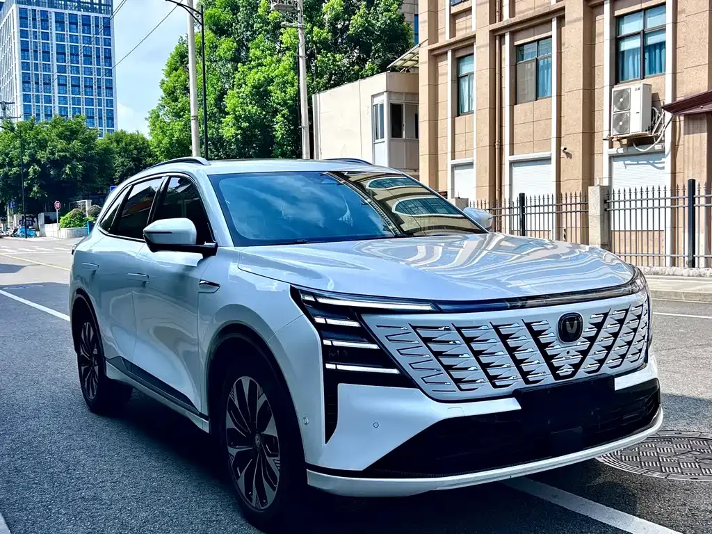 Changan CS75 PLUS — фото 3