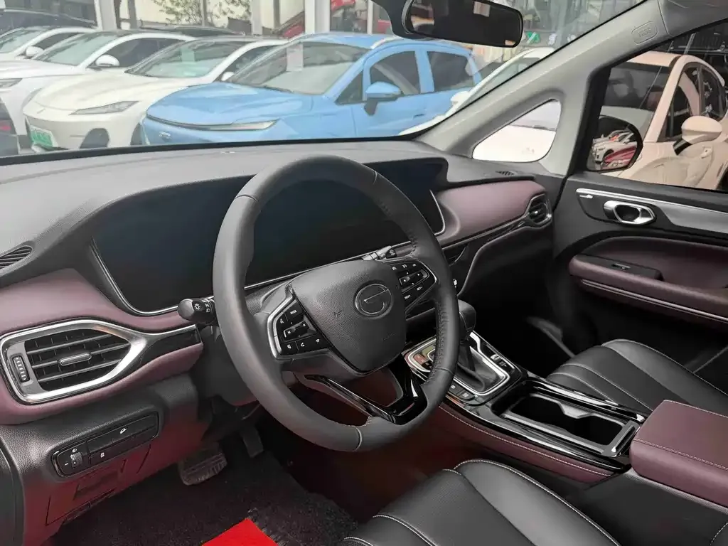 GAC Motor Trumpchi M6 — фото 10