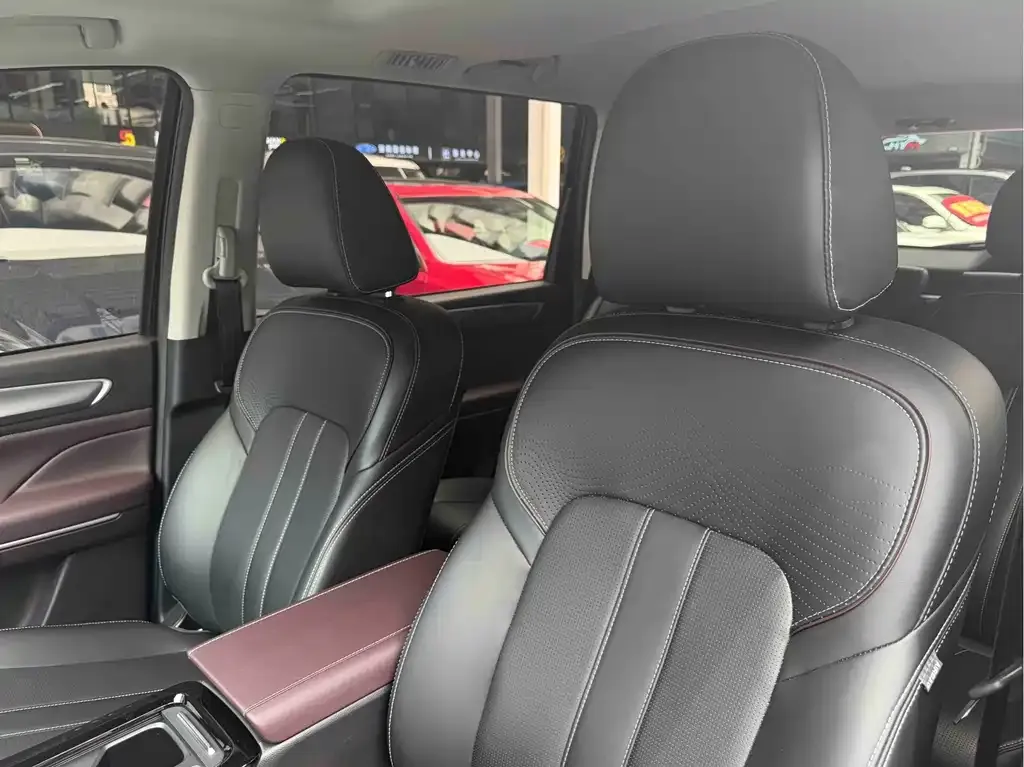 GAC Motor Trumpchi M6 — фото 9