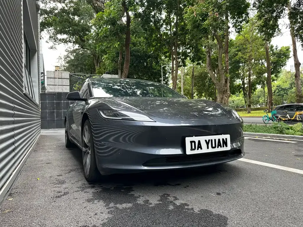 Tesla Model 3 — фото 10