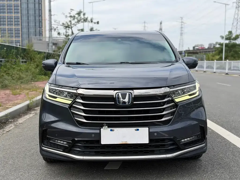 Honda Odyssey — фото 1