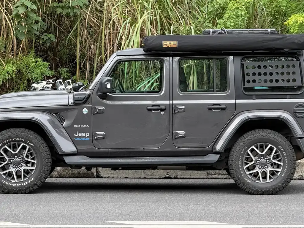 Jeep Wrangler PHEV — фото 8