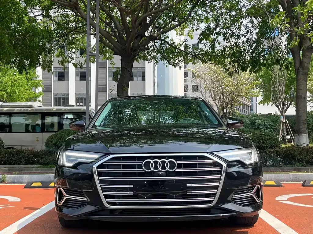 Audi A6L — фото 8