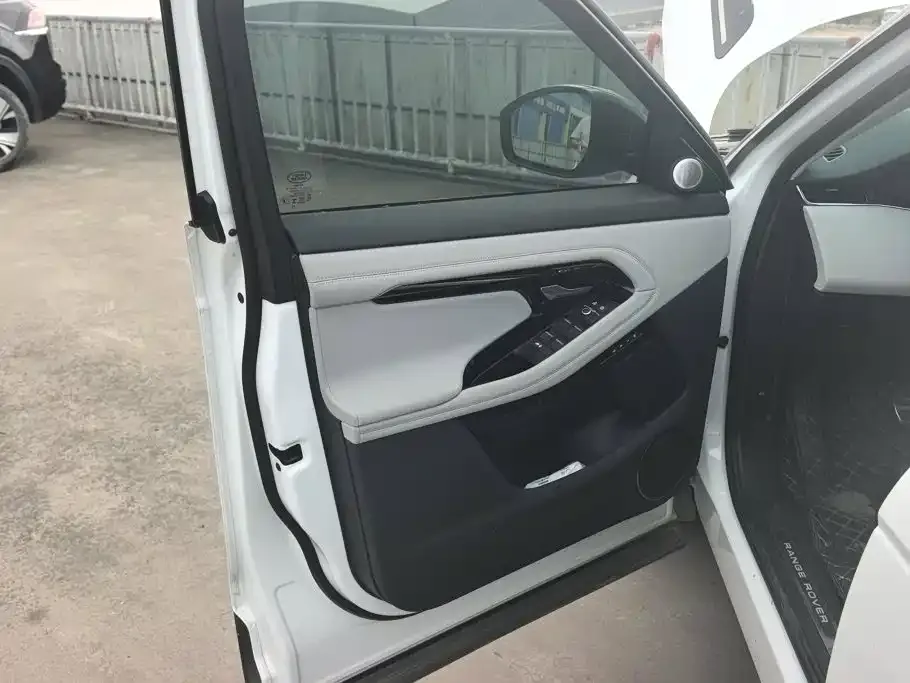 Land Rover Evoque — фото 2